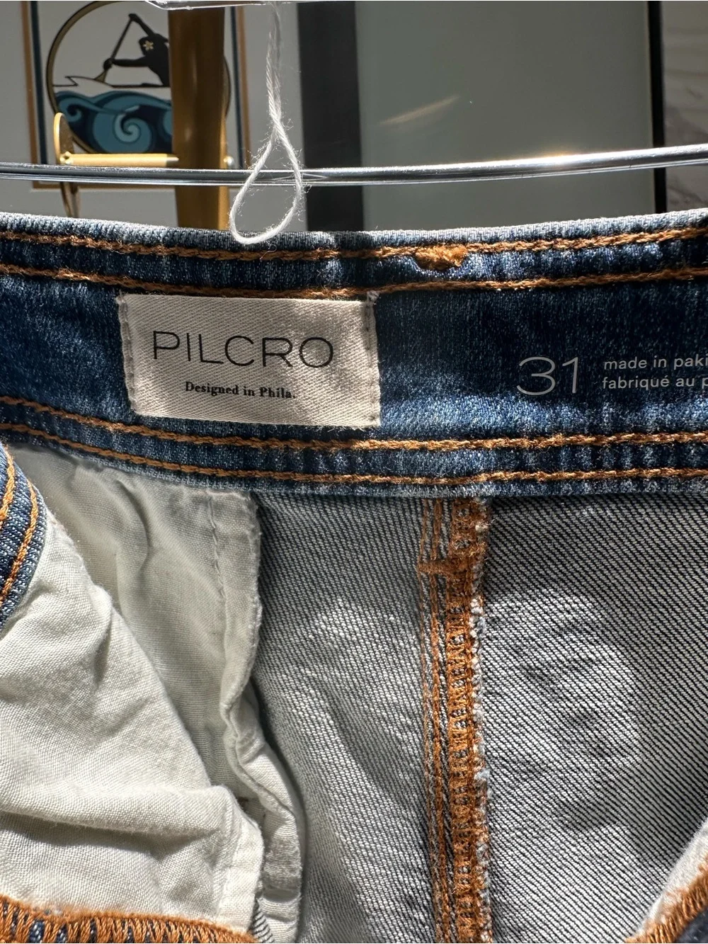 NWT Pilcro for Anthropologie Mid Wash Rolled Cuff Denim Shorts Size 31 - Picture 4 of 4